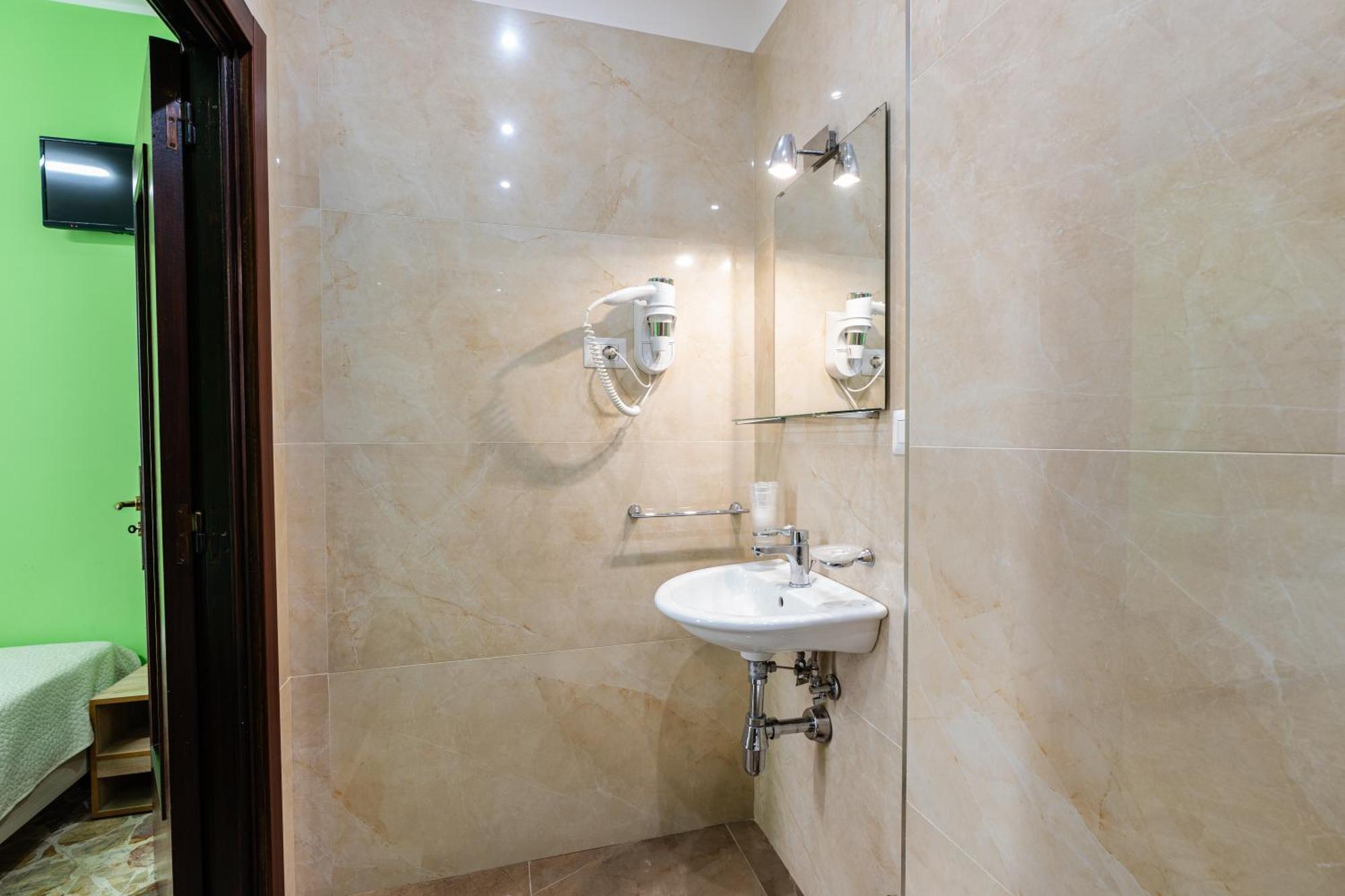Santa Croce Rooms Barletta Esterno foto