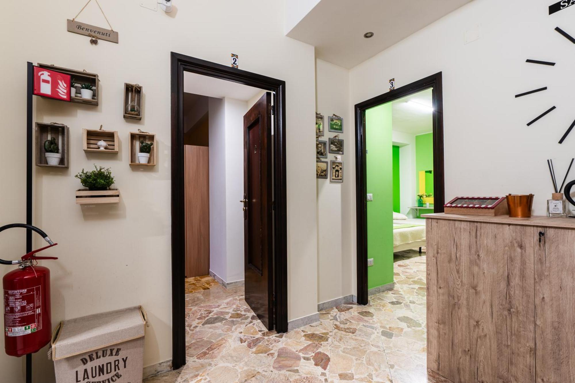 Santa Croce Rooms Barletta Esterno foto