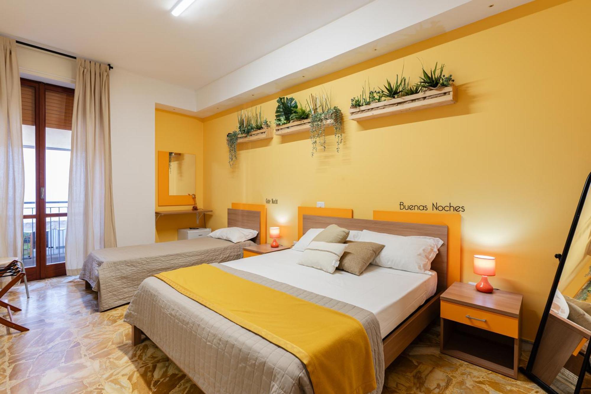 Santa Croce Rooms Barletta Esterno foto